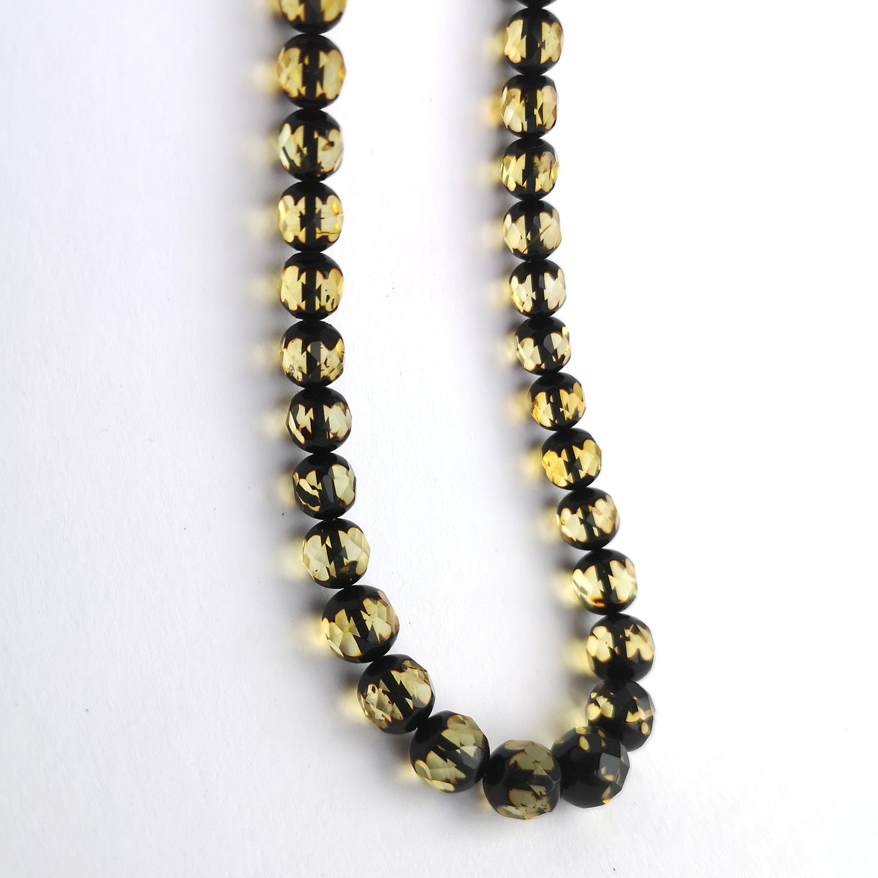 Amber necklace "Shiny shiny"